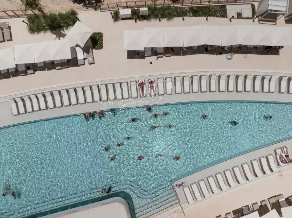 Fotos del nuevo hotel all inclusive de lujo AVA Resorts en Cancún, México.
