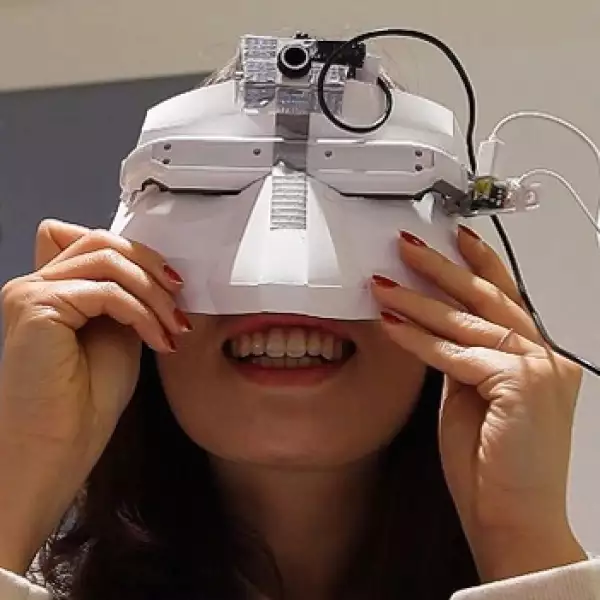 visor y mascara con superpoderes