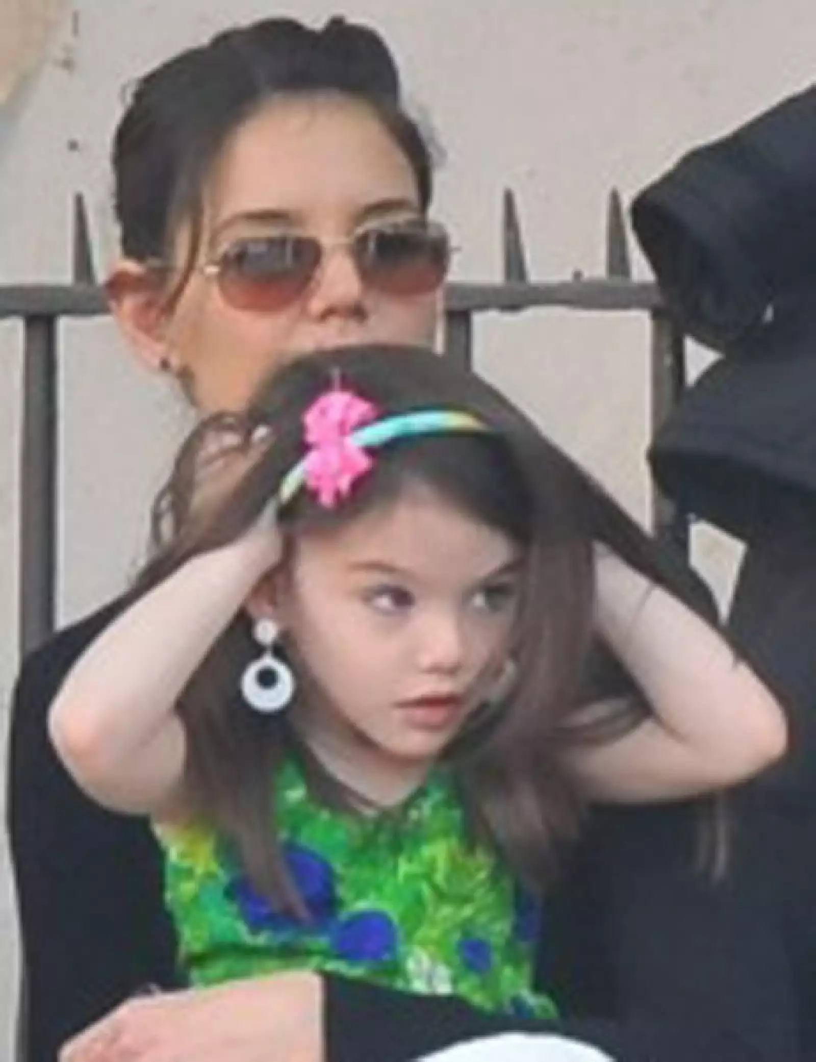 Berrinches, risas, juegos y un mundo fashion: la vida de Suri.