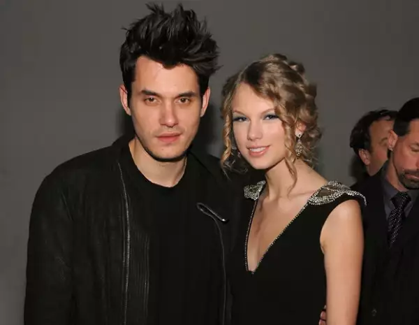 Mayer y Swift actuaron juntos en una presentación de MTV.