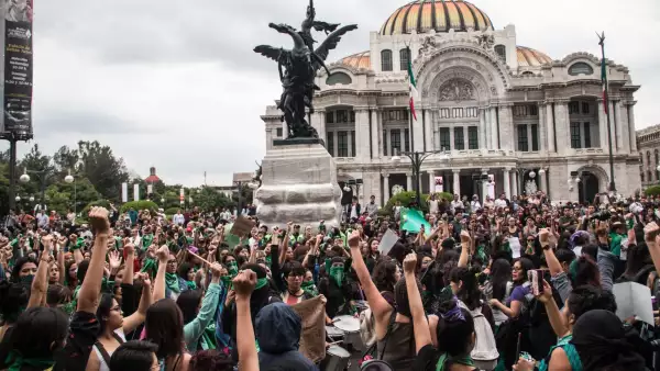 Aunque la ILE se aprobó hace 15 años, el aborto en CDMX aún es un delito. 