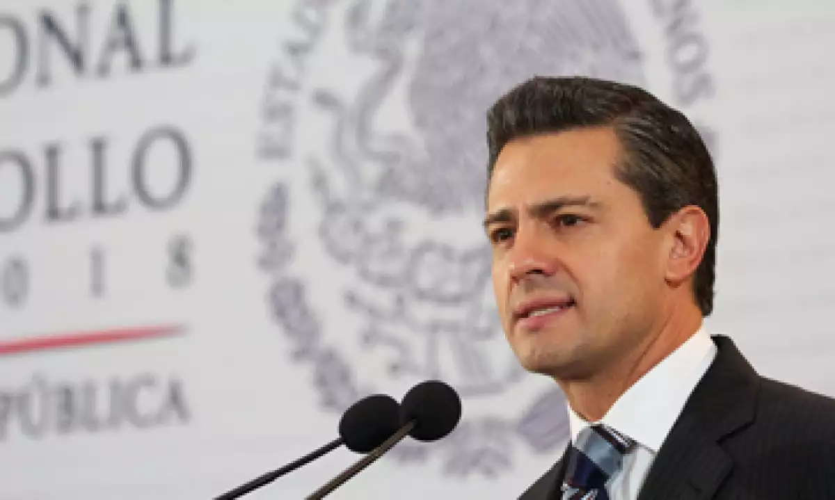 Enrique Peña Nieto envió al Senado de la República la Estrategia Nacional de Energía 2013-2027. (Foto: Notimex)