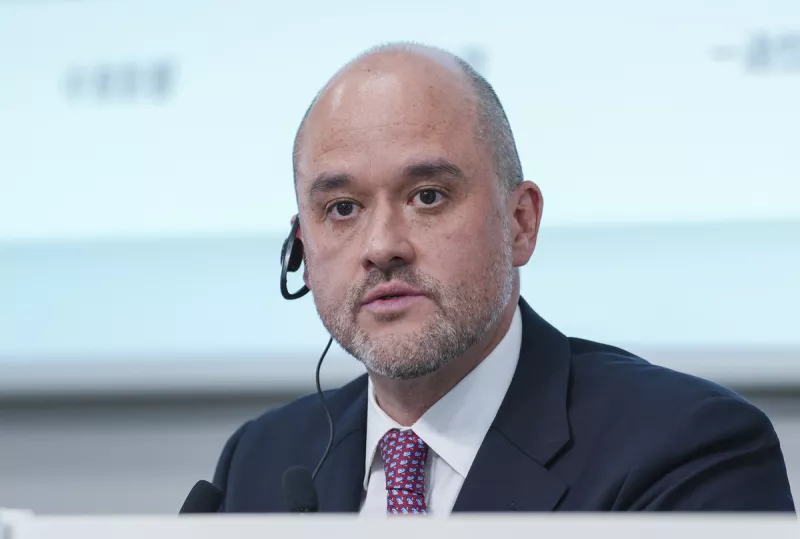 El primer mexicano en dirigir Nissan supera las peticiones de renuncia de accionistas y comienza a dar resultados 