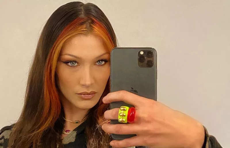 bellahadid-skunk hair-tendencia.jpg