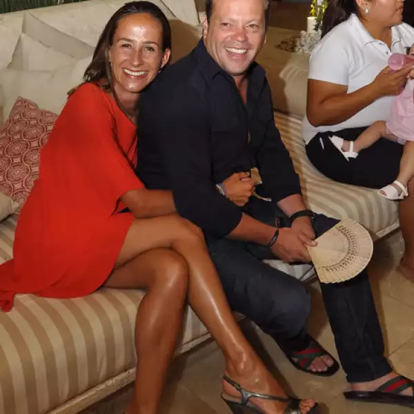 Beatriz,Adrián Escobar