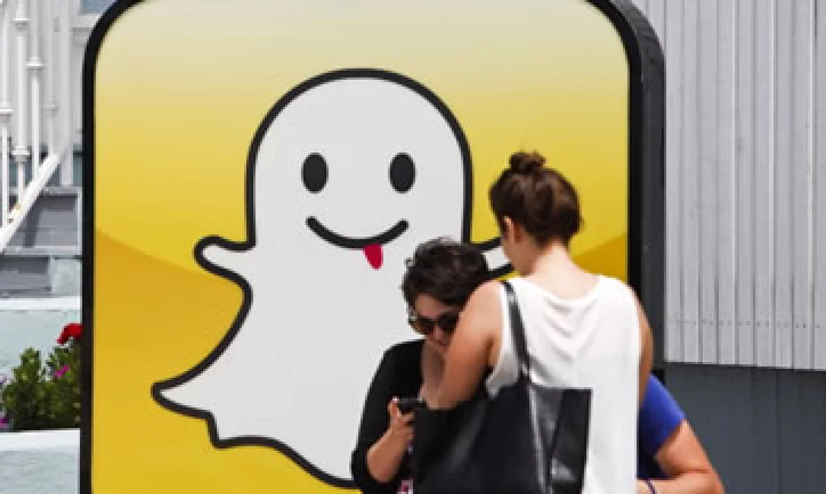 Snapchat gana usuarios debido a que pueden mostrar contenido sexual y es eliminado automáticamente. (Foto: Getty Images)