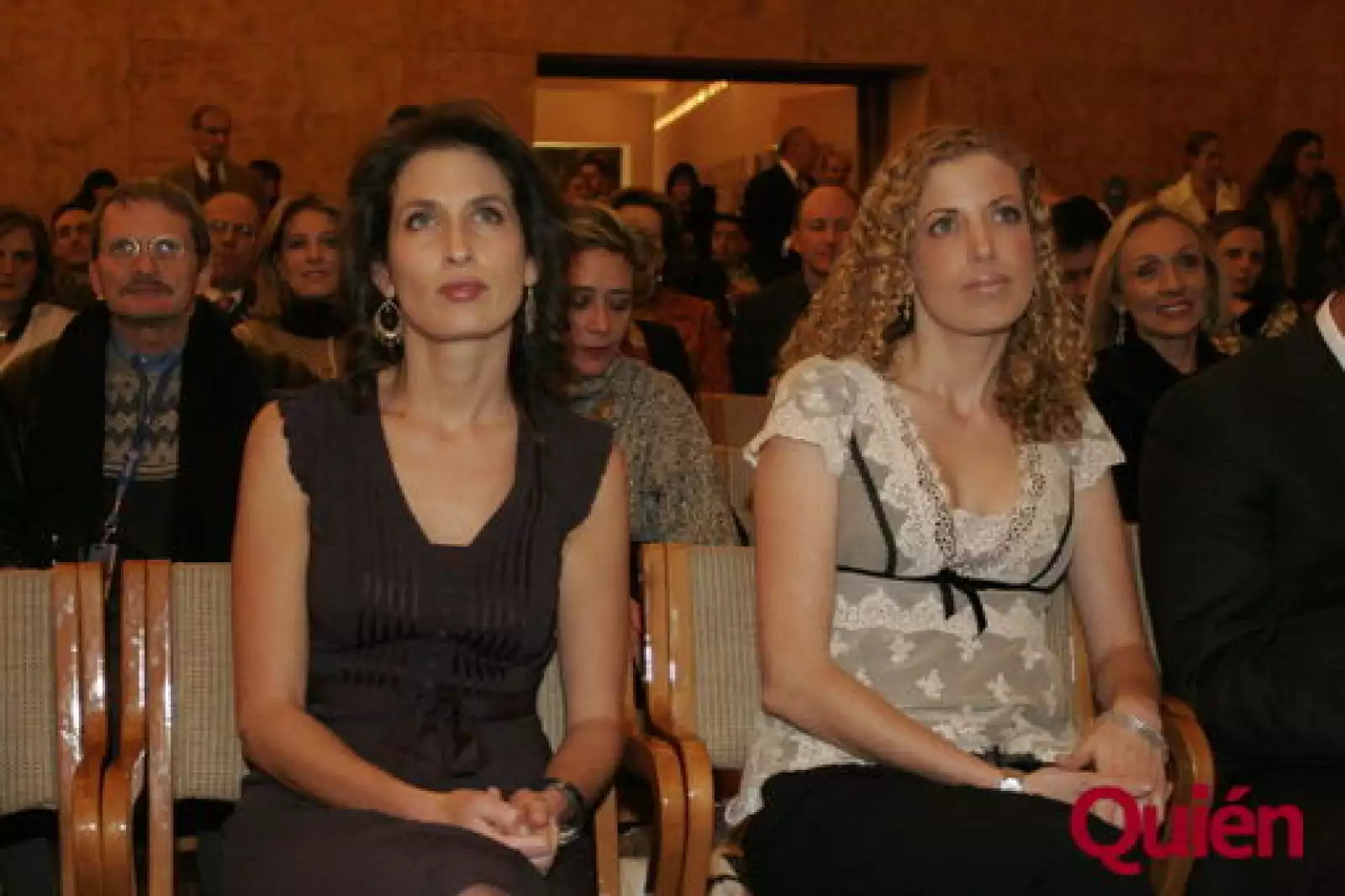 Paola González, Karla González