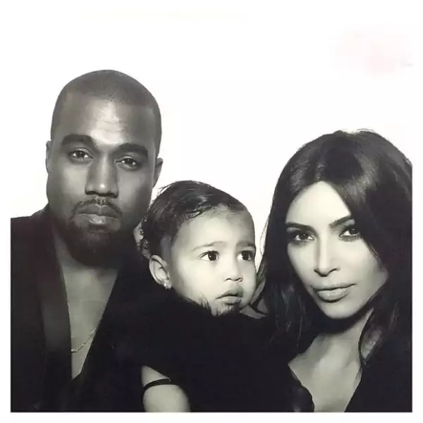 Kim festejó acompañada de sus dos grandes amores, Kanye y North.