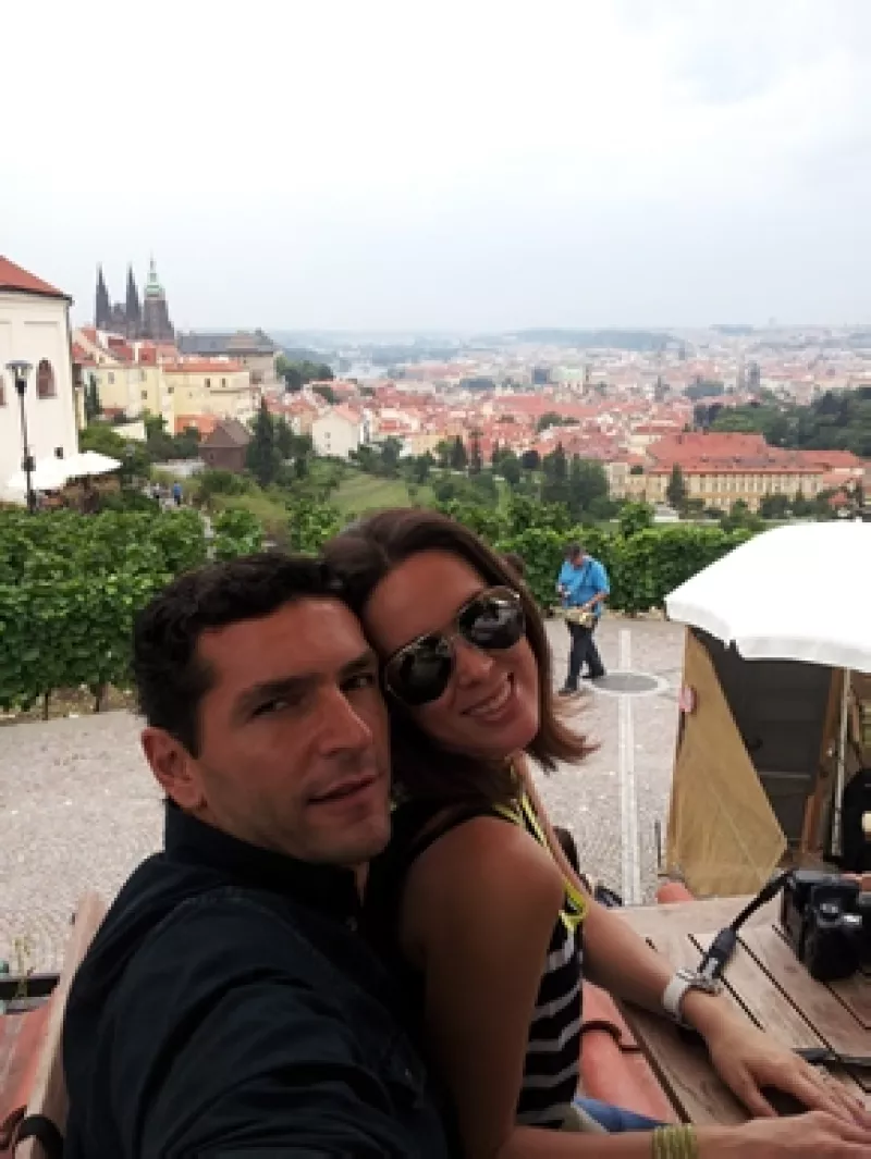 Este martes uno de los rumores más sonados entre los medios del espectáculos era que la actriz pronto sería mamá, sin embargo ella misma negó la noticia.