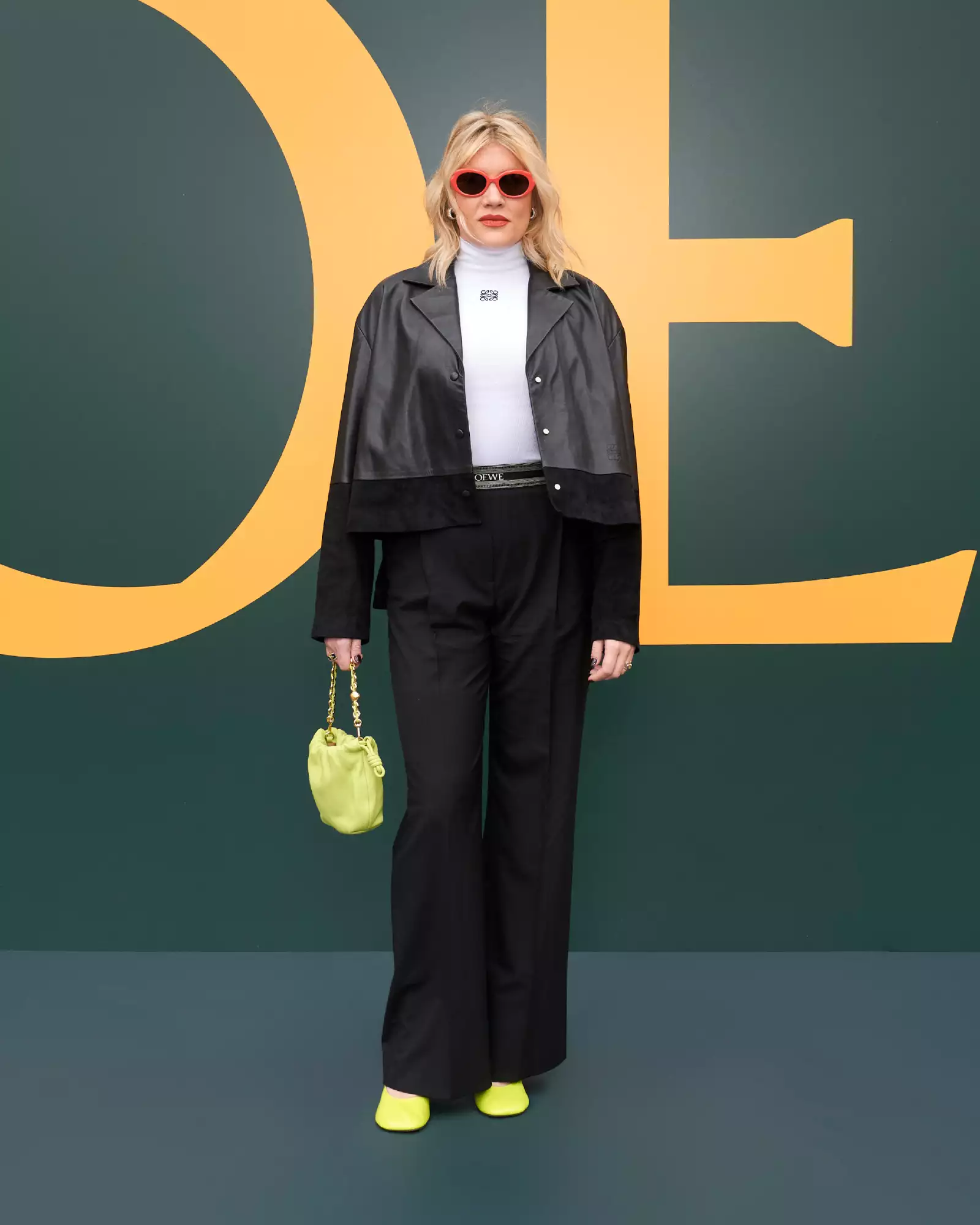 LOEWE_SS25_MENS_SHOW_EMERALD_FENNEL_L1089528_34_4x5.jpg