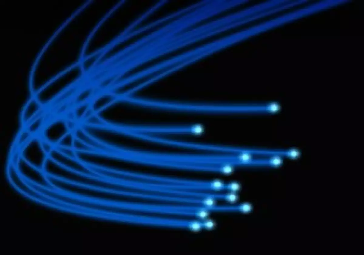 El Grupo de Inversionistas Telefónica-Televisa-Megacable es el único participante por hilos de fibra oscura. (Foto: SXC)