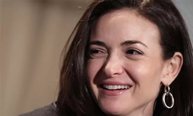 Cuando Facebook debutó en la Bolsa Sandberg tenía 46.6 millones de acciones.  (Foto: AP)
