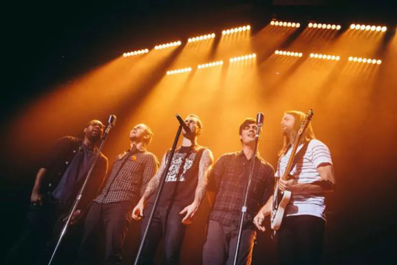 La agrupación liderada por Adam Levine está lista para complacer a sus fans del Distrito Federal, Guadalajara y Monterrey con fechas en vivo para principios del 2016.