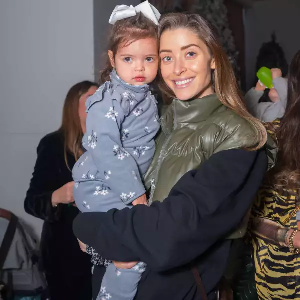 Encendido de árbol en hotel St. Regis