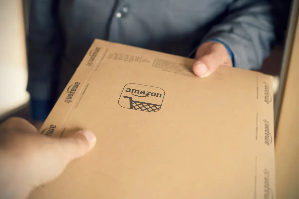 Sindicato y abusos laborales en Amazon repercutirán en sus ventas. 