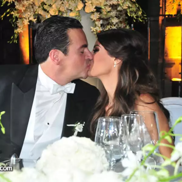 Mauricio Vega,Marcela García