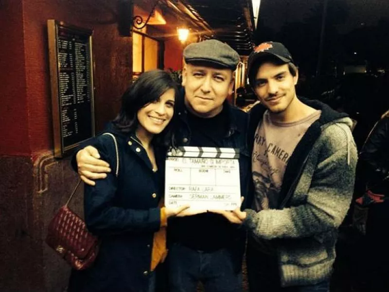 La actriz nos cuenta todo acerca del amor que tiene por el joven actor, por lo menos el que siente en la película “El tamaño sí importa”, la cual ambos protagonizan.