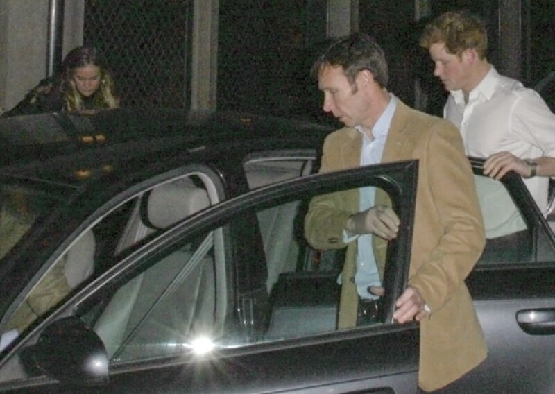 Cressida Bonas y Enrique salieron a cenar el lunes por la noche a un restaurante londinense.