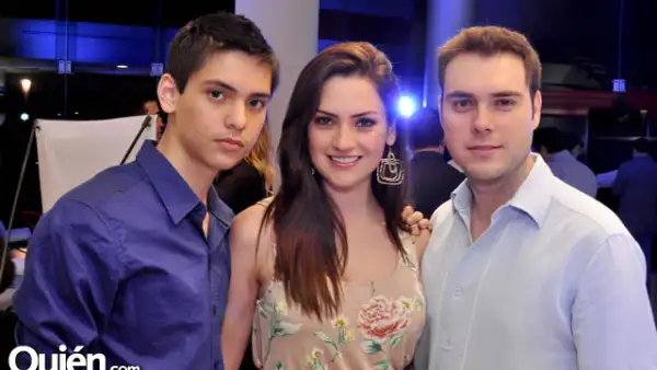 Jonathan Axell, Michelle Galván y Fernando Guajardo