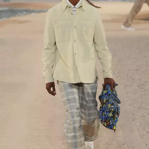 Vuitton m S27 049.jpg