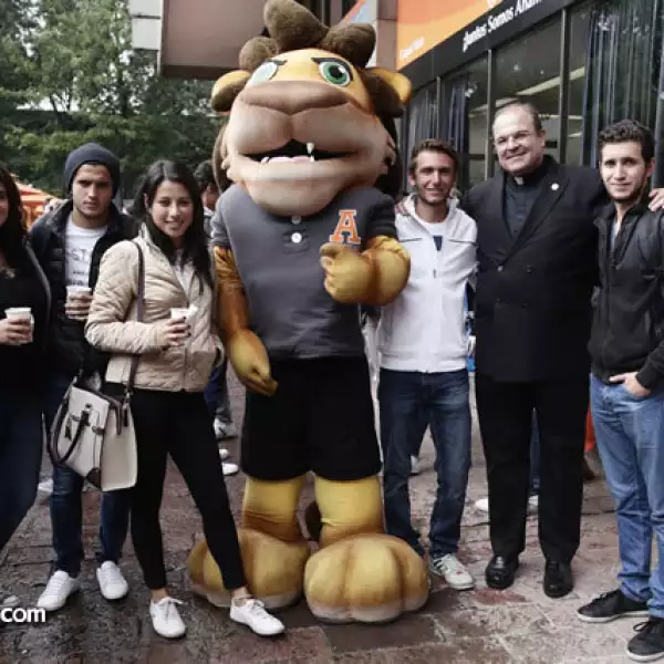 Andrea Hernández, Luis Rangel, Gabriela Custodios, Patricio de Icaza, Cipriano Sánchez y Rodrigo Luisce