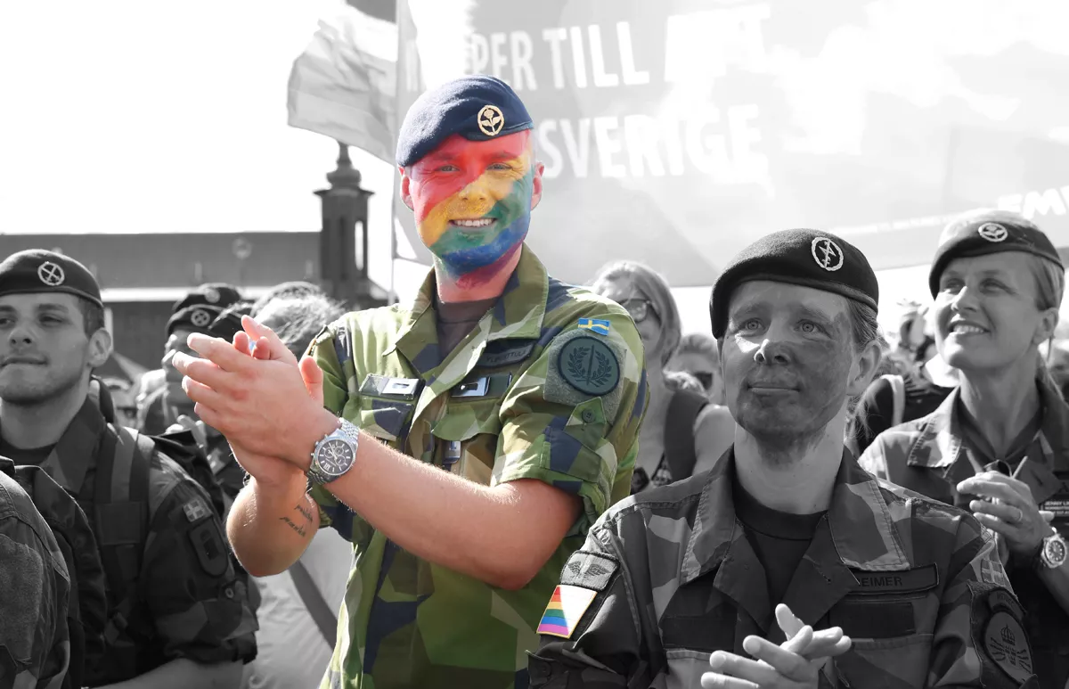 Pride-Soldiers-Soldados-PROUD