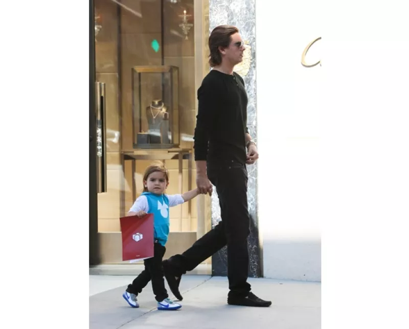 El pequeño hijo de Kourtney Kardashian es conocido por sus looks preppy, que sin duda `copia´ de su papá, Scott Disick.