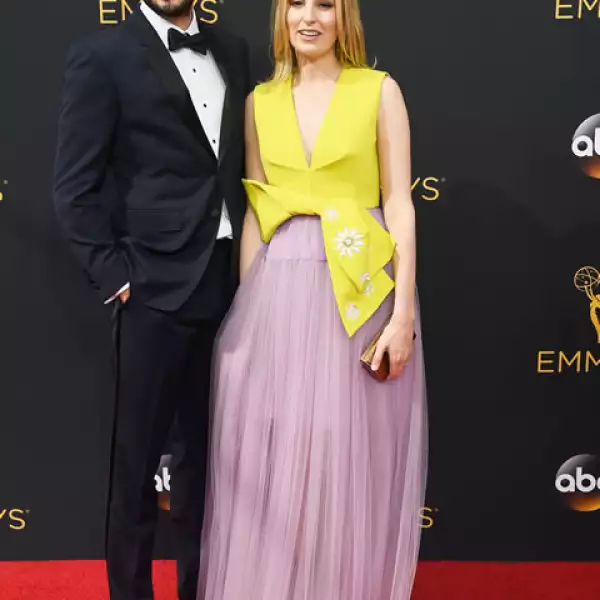Michael C. Fox, Laura Carmichael.