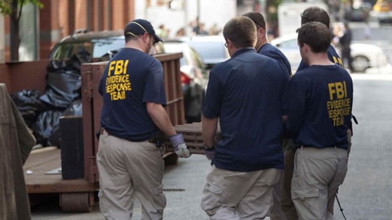oficiales del FBI