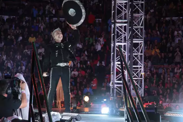 Alejandro Fernández en la Plaza de Toros México