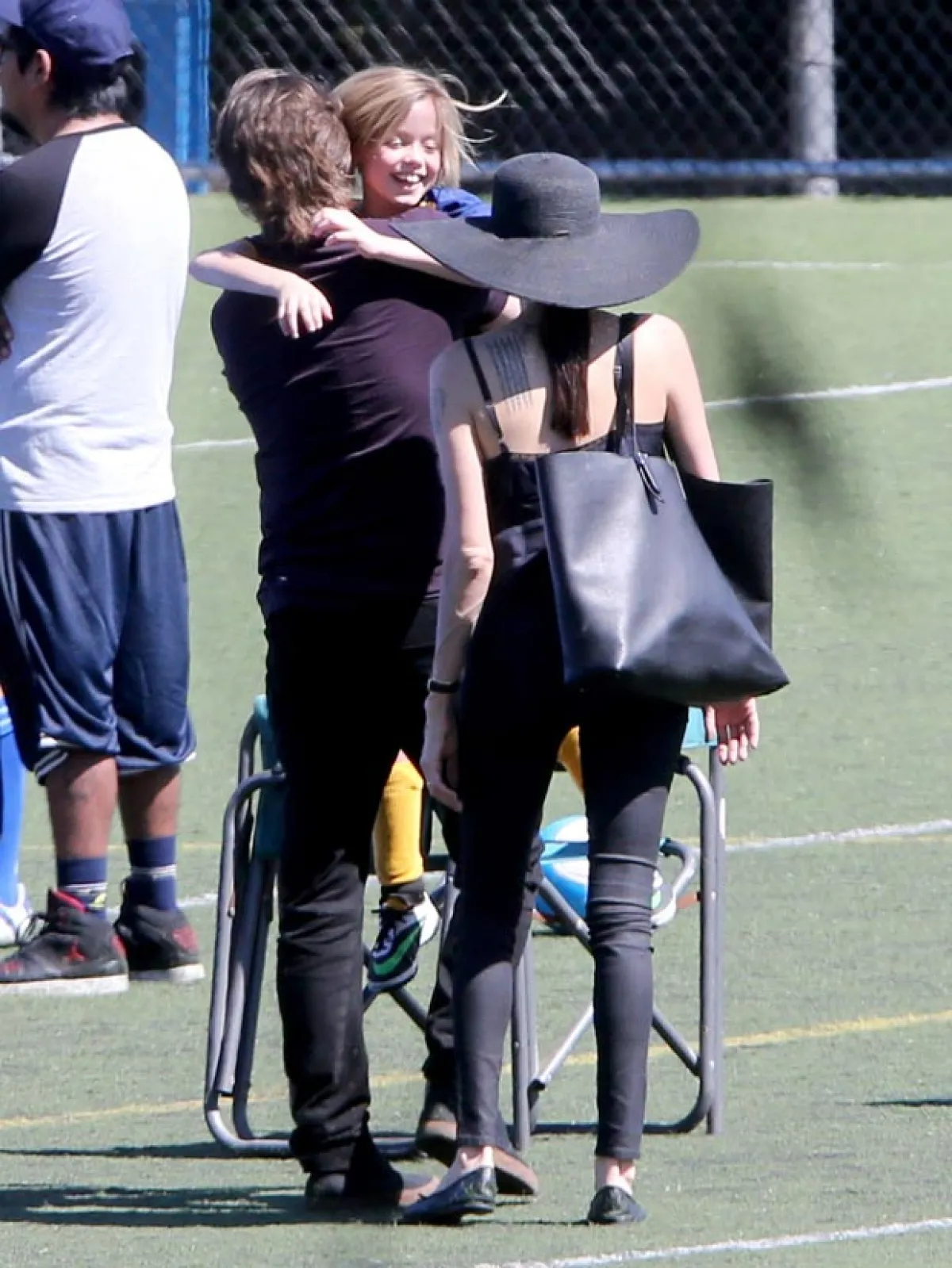 A pesar de ser una pareja que trata de mantener un perfil bajo, Brad y Angelina no pudieron evitar emocionarse por el triunfo de sus hijas.