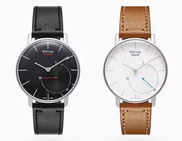 La batería del reloj digital Activité de Withings dura un año.