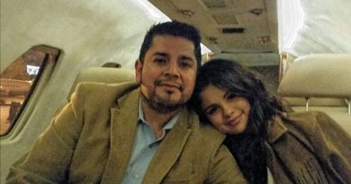 selena-gomez-papa.jpg