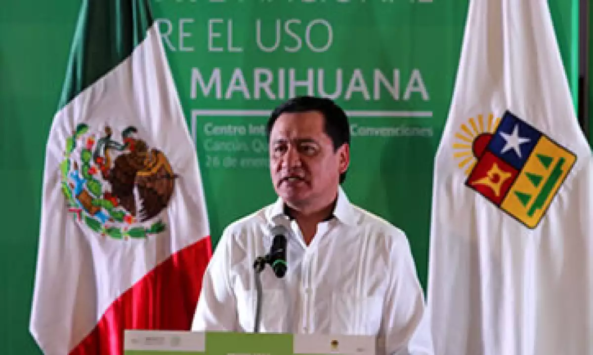 Osorio Chong, en el primer foro del debate sobre el uso de la mariguana. (Foto: Notimex)