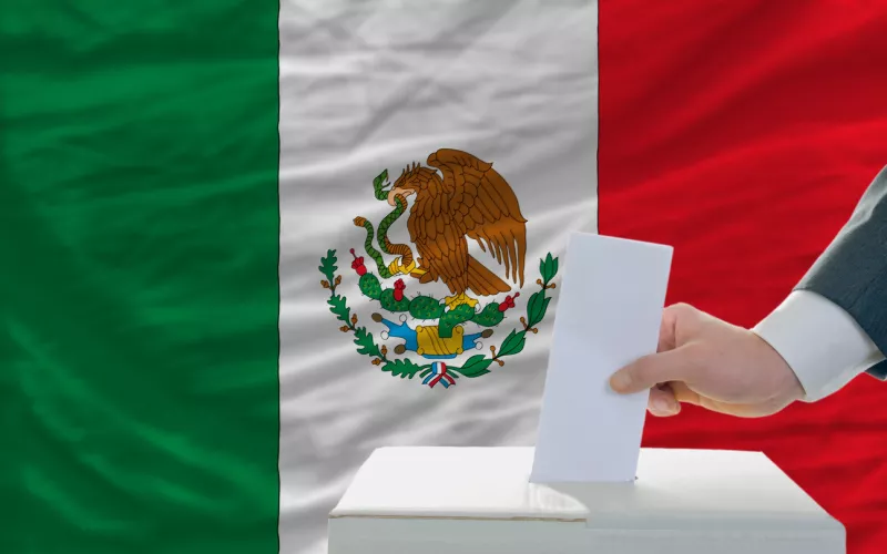 se busca estratega y presidente