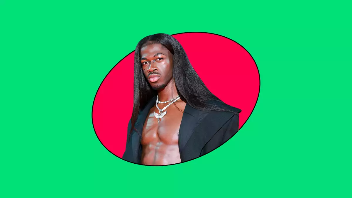 Lil Nas X se disfraza de tampón y causa revuelo en redes sociales