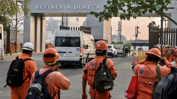 Pemex incrementa producción nacional de gasolinas y reduce importaciones