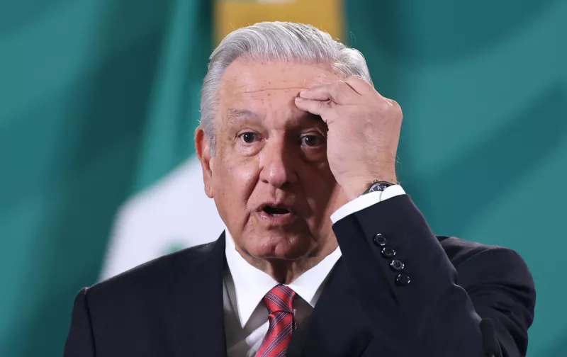 El presidente Andrés Manuel López Obrador afirmó que su propuesta de reforma electoral no pretende ayudarlo a reelegirse.