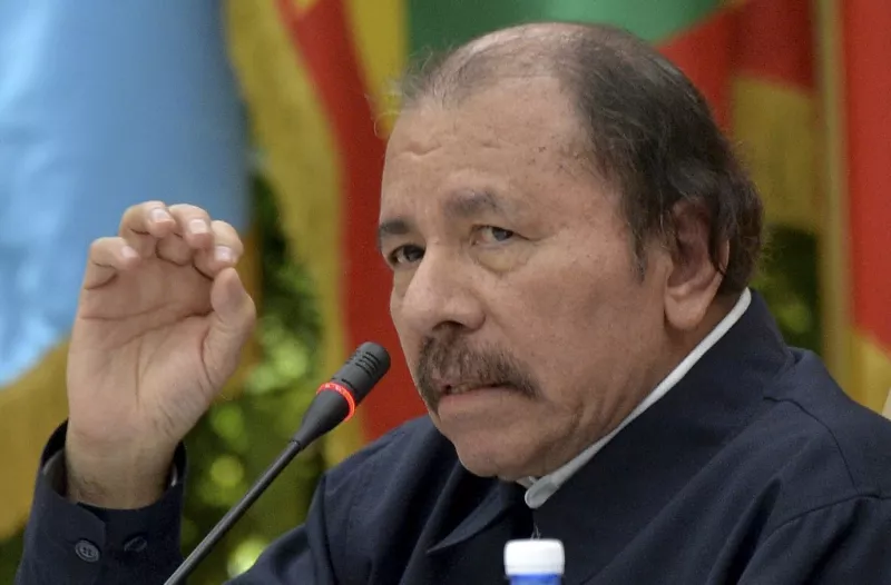 En esta foto de archivo tomada el 14 de diciembre de 2018, el presidente de Nicaragua, Daniel Ortega, habla durante la XVI Cumbre de la Alianza Bolivariana para los Pueblos de Nuestra América (ALBA) en La Habana. - Más de 200 opositores de Nicaragua detenidos se dirigían a Estados Unidos el 9 de febrero de 2023, luego de ser liberados por las autoridades, dijeron familiares y opositores.