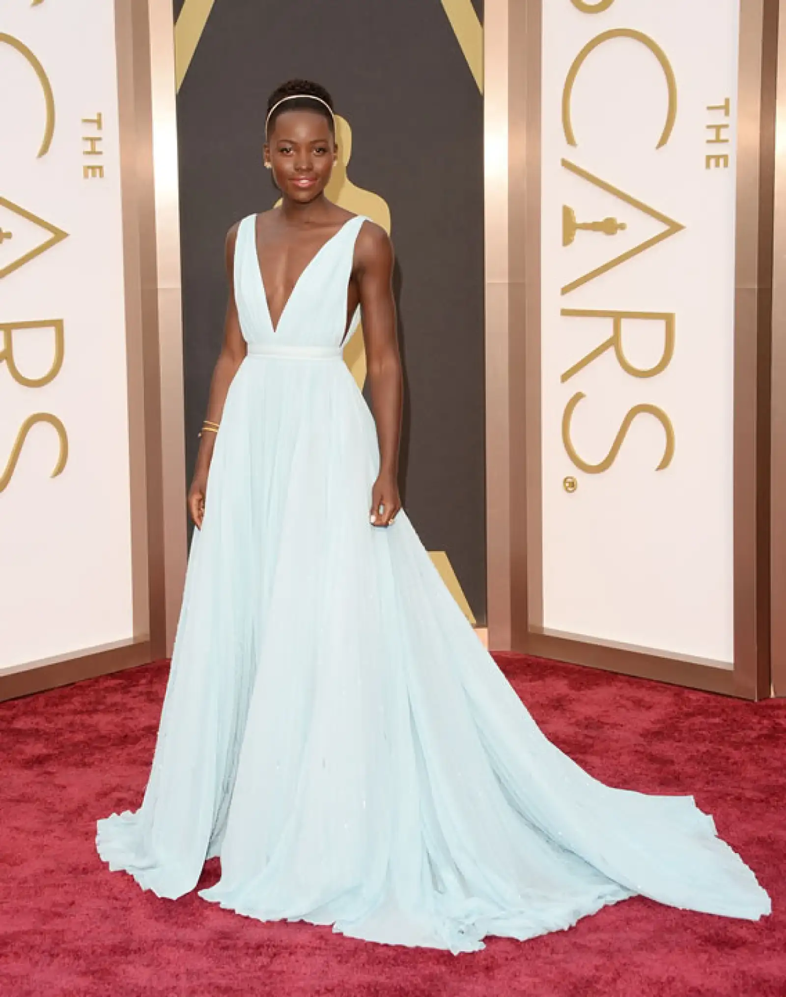 En 2014, cuando Lupita Nyong´o ganó su primer Oscar, la actriz eligió un vestido Prada.