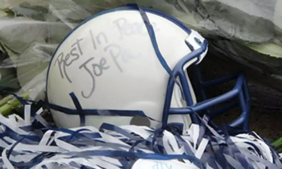 El ex entrenador en jefe del equipo, Joe Paterno, murió este domingo a los 85 años de edad. (Foto: AP)