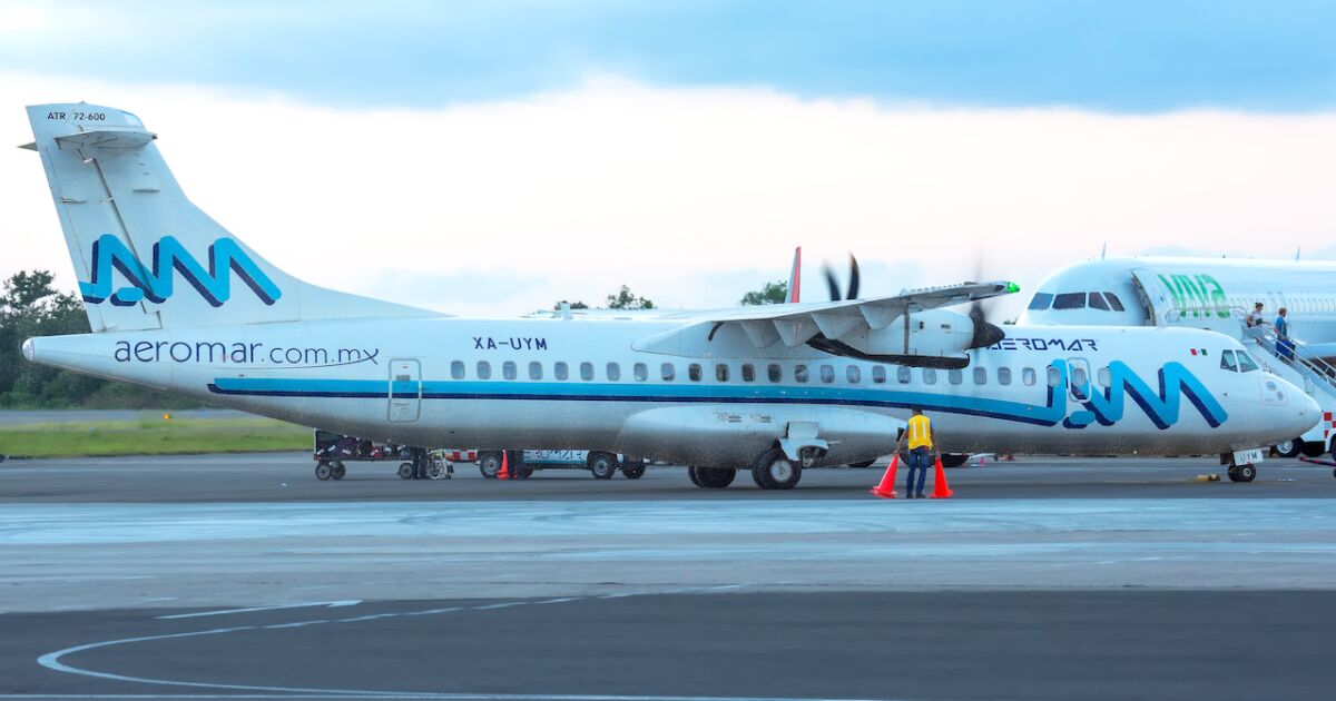 Los sobrecargos de Aeromar hacen un nuevo emplazamiento a huelga