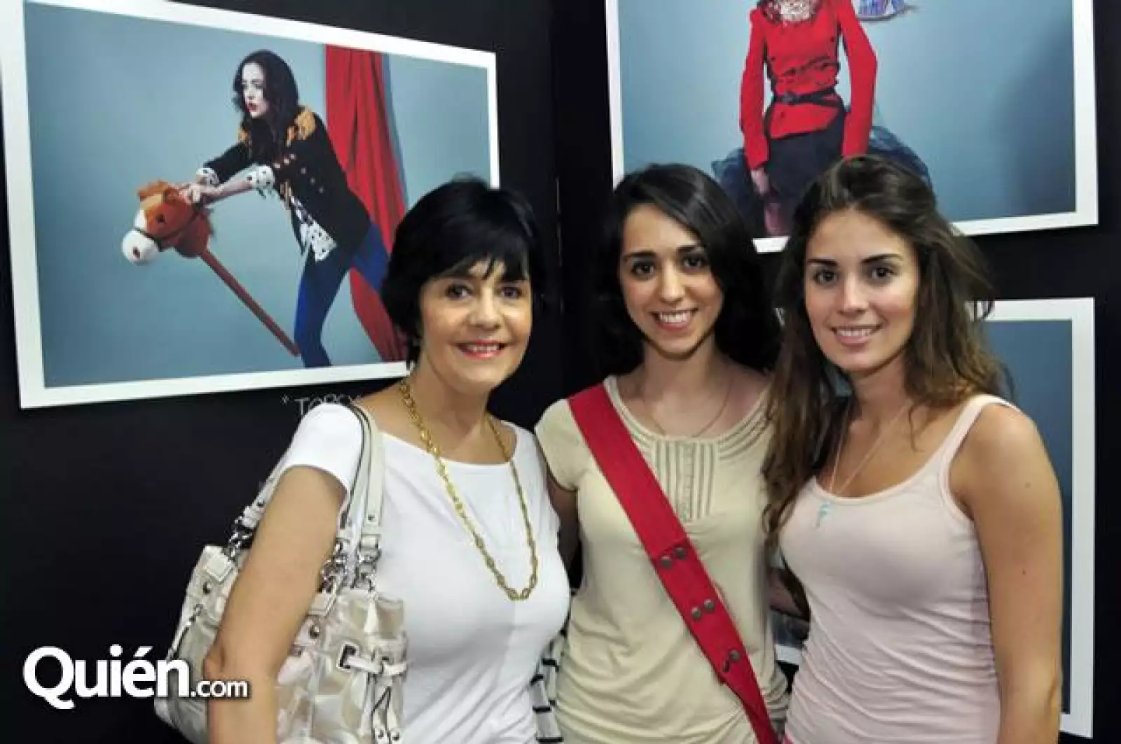 Raquel Valdés,Raquel Villanueva y Claudia Pohls