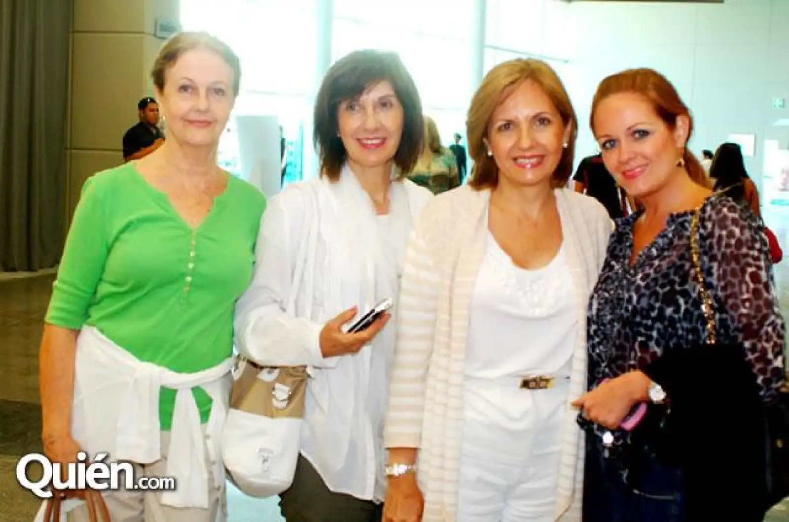 Nelly de Marcos,María Nela de Shell,Anette Rojas de Manatou,Anette Manatou