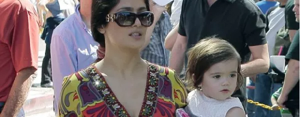 La hija que Salma Hayek tiene con Francois-Henri Pinault, su ahora esposo, tiene asegurado su futuro ya que por derecho recibirá un tercio de la fortuna de la familia Pinault.