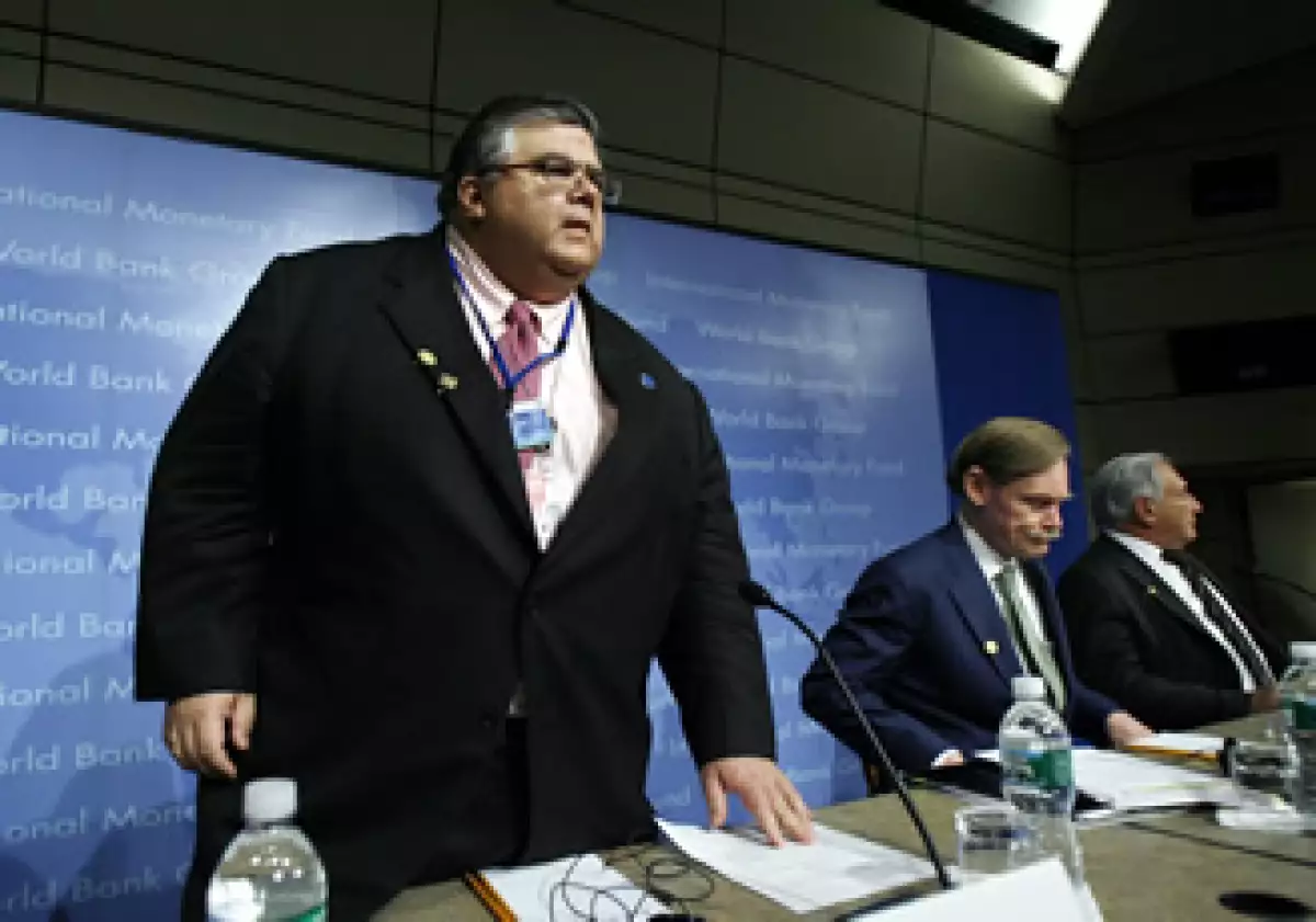 Carstens, jefe del Banco de México (Banxico), también visitará Brasil esta semana en busca de apoyo. (Foto: AP)