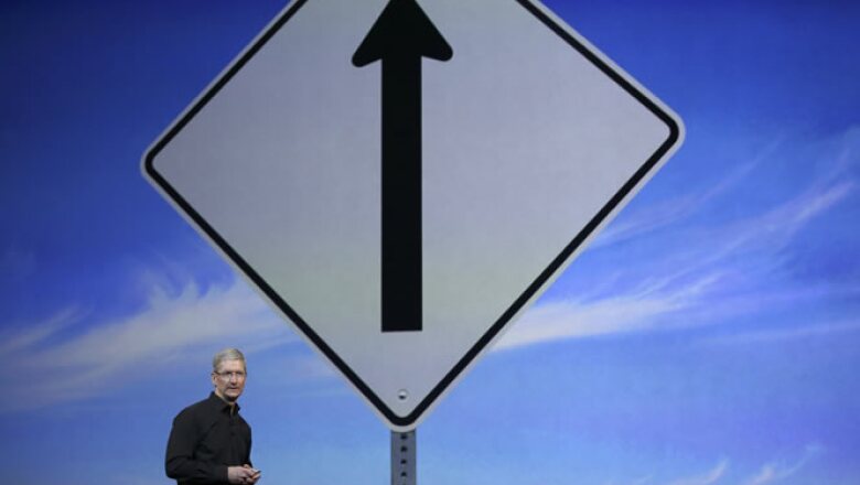 Tim Cook intenta levantar las ganancias de Apple, que en su tercer trimestre fiscal registraron una caída de 22%