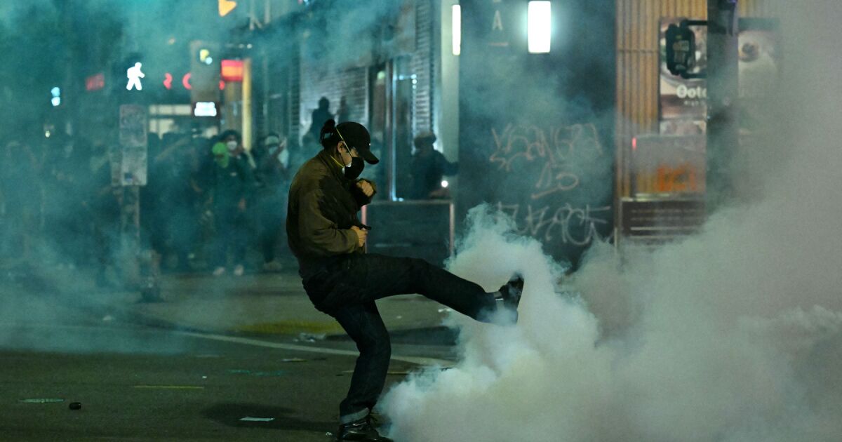 Los Angeles Belediye Başkanı, şehrin merkezinde bir dokunuş sipariş ediyor