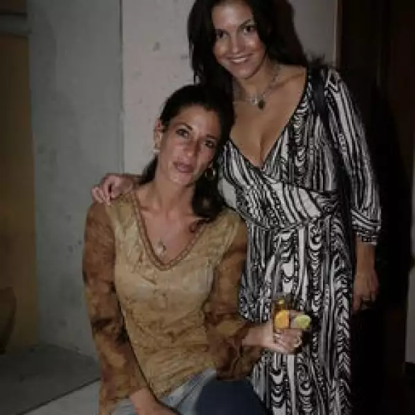 Stephanie Samuel, Malena Ferreti