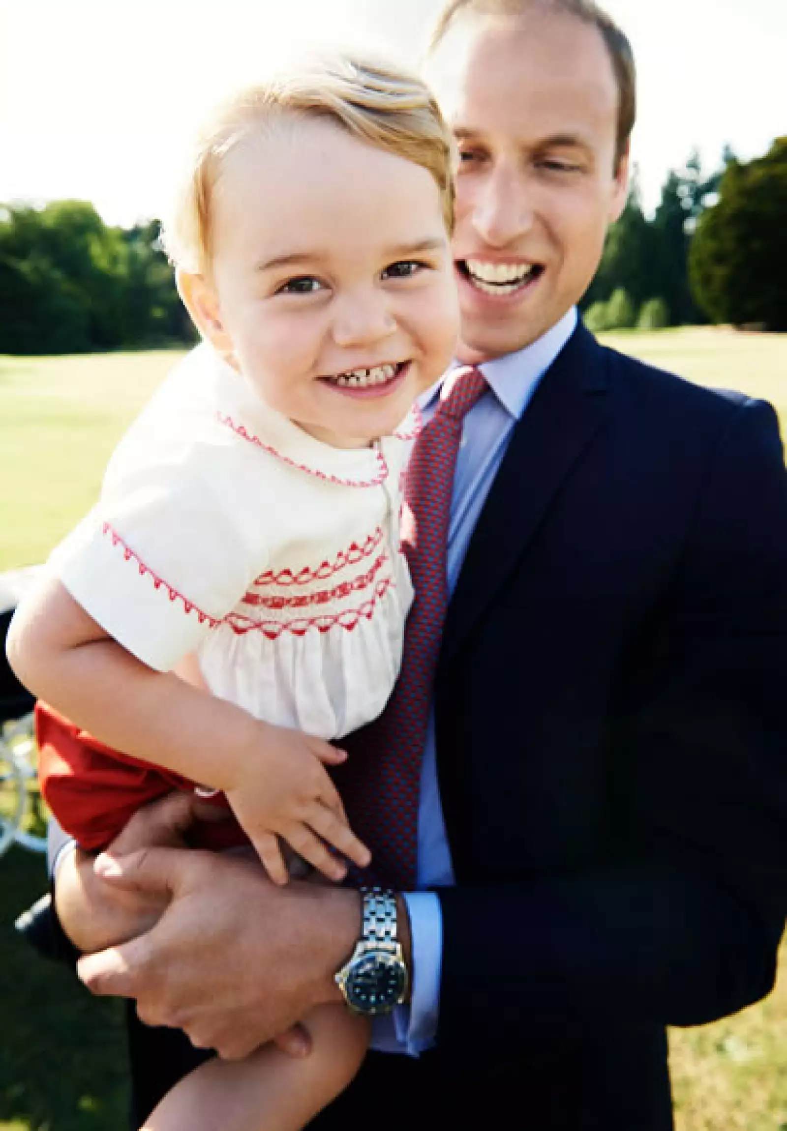 Con esta imagen de Mario Testino se conmemoraron los dos años de George de Cambridge, futuro rey.